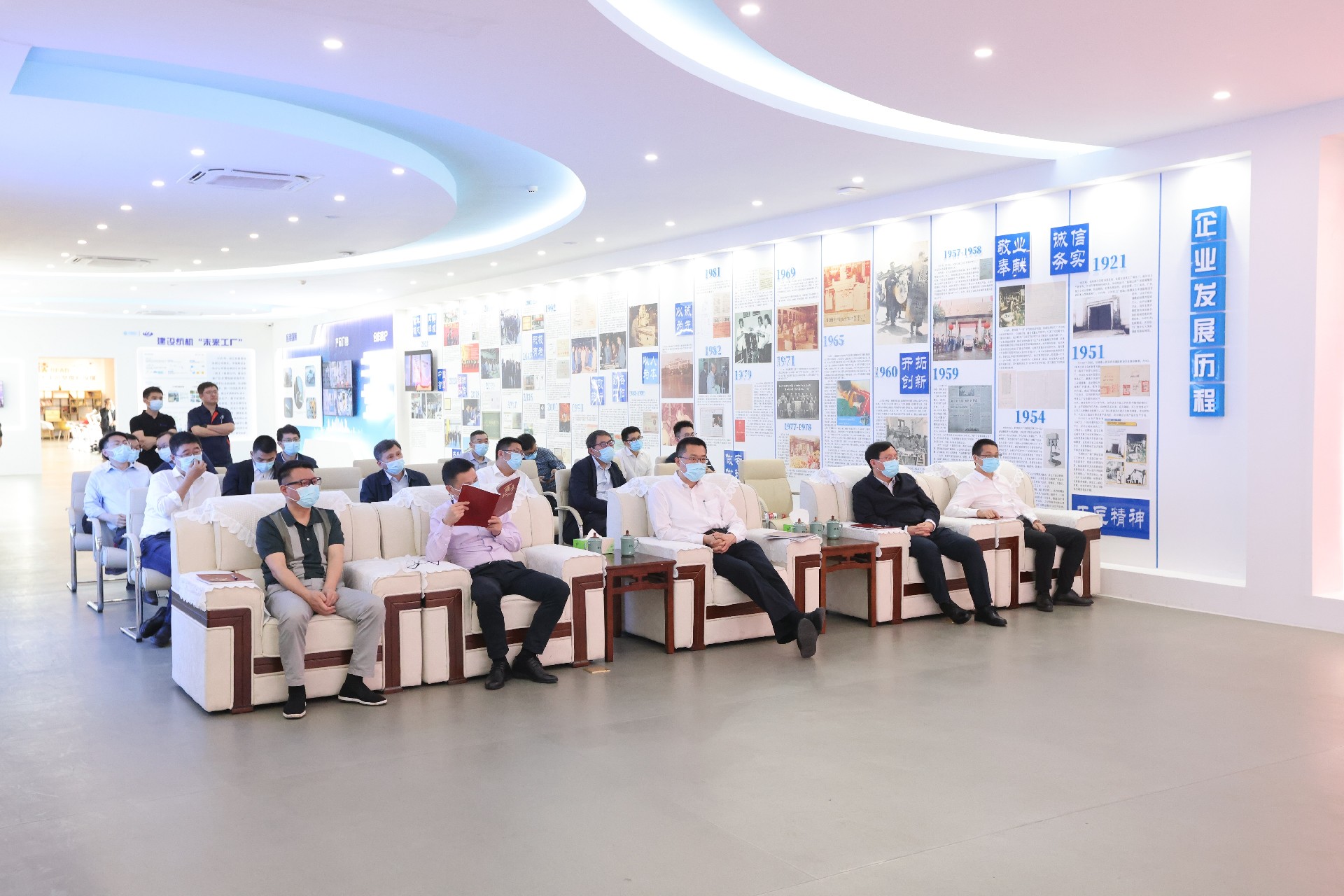 1653547826891657.jpg 1653547826891657.jpg